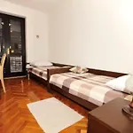 Seaview Apartment Ema